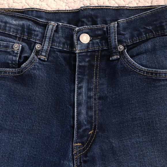 Levi’s Women’s Medium Wash Straight Leg Blue Jeans - Picture 5 of 5